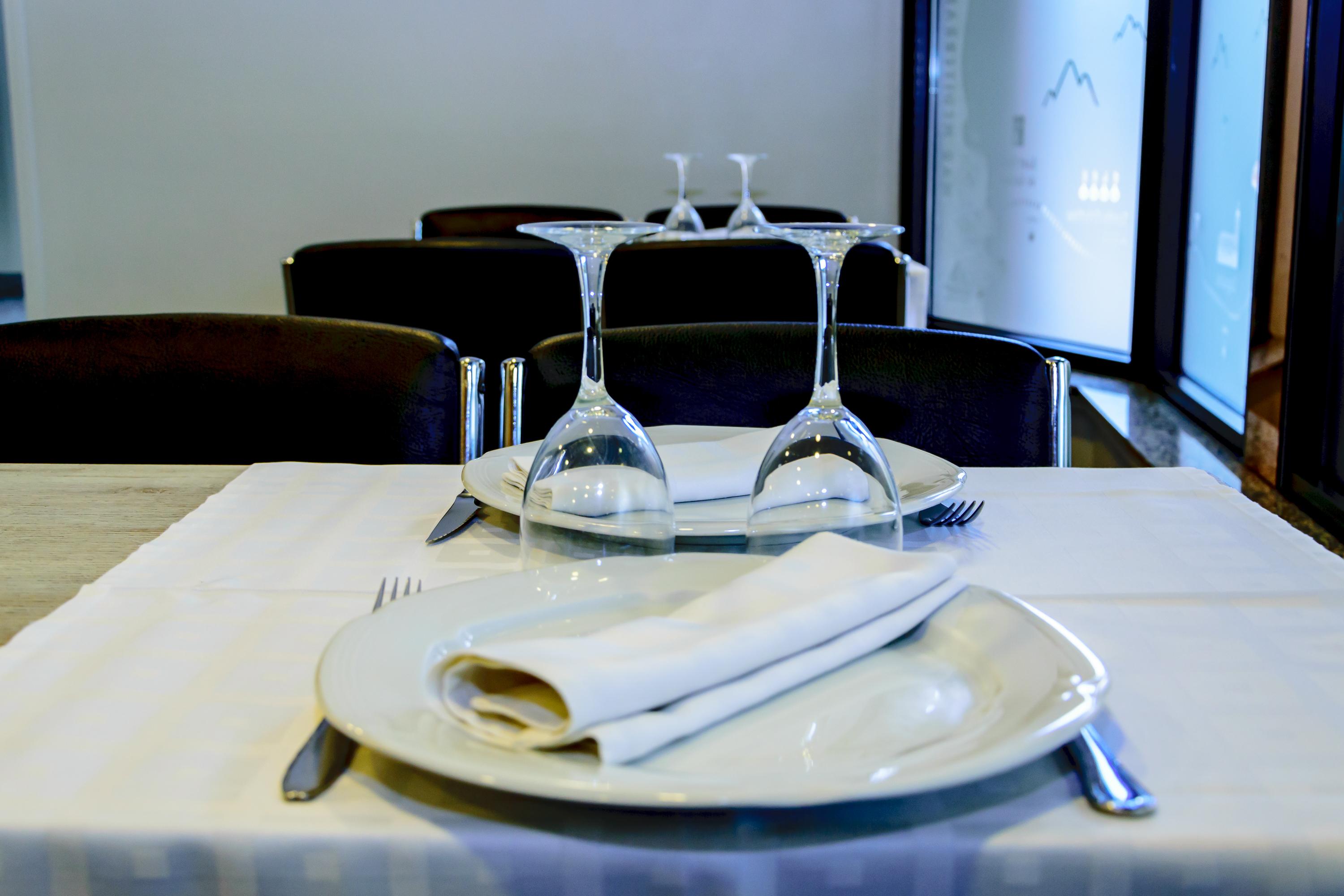 Hotel Estacio (Adults Only) Olot Buitenkant foto