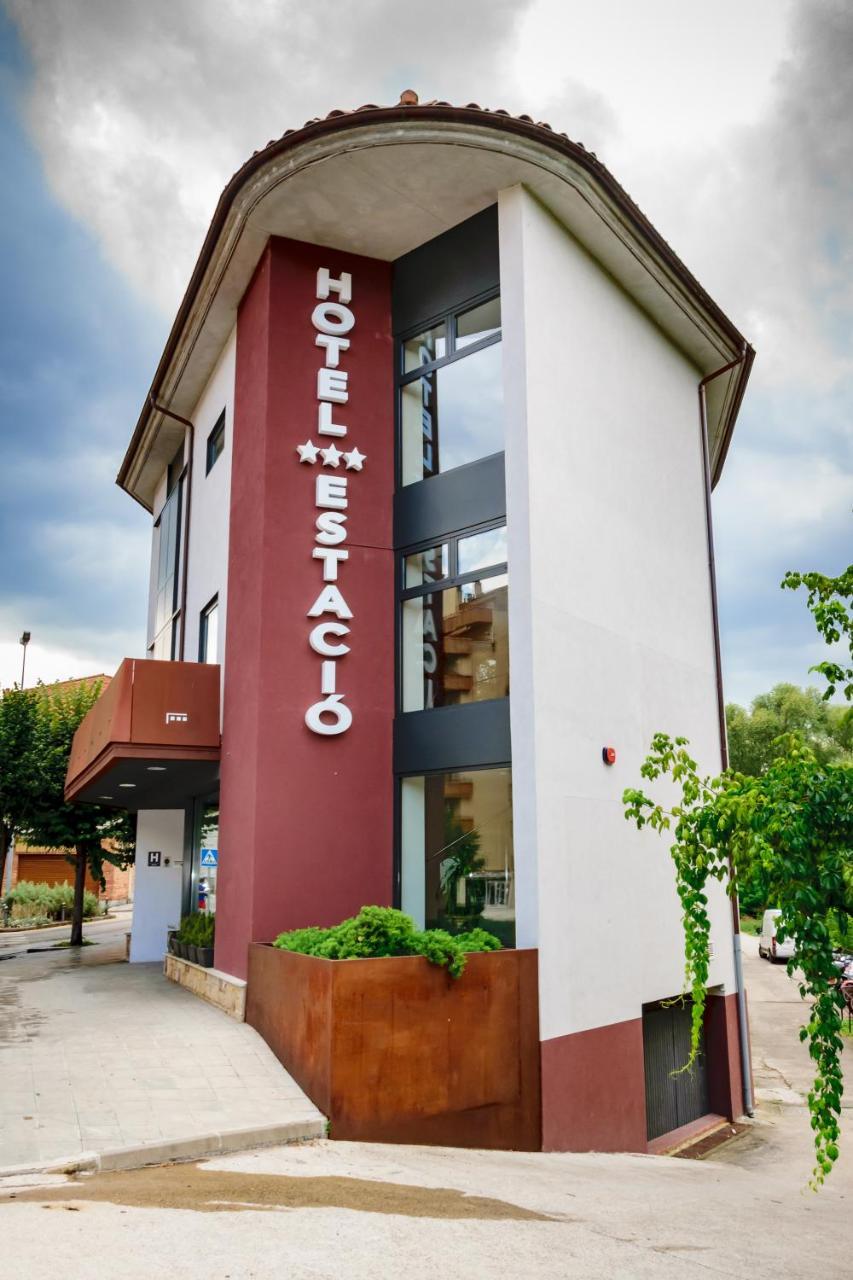 Hotel Estacio (Adults Only) Olot Buitenkant foto